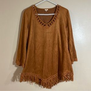 Reba tan faux suede top size medium